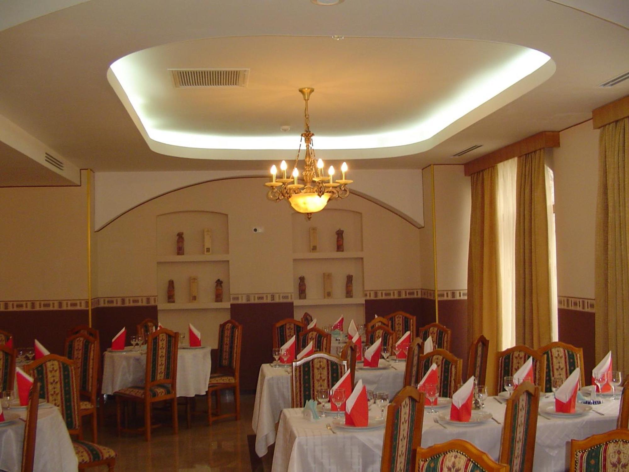 Hotel Europa Ploieşti Exterior foto