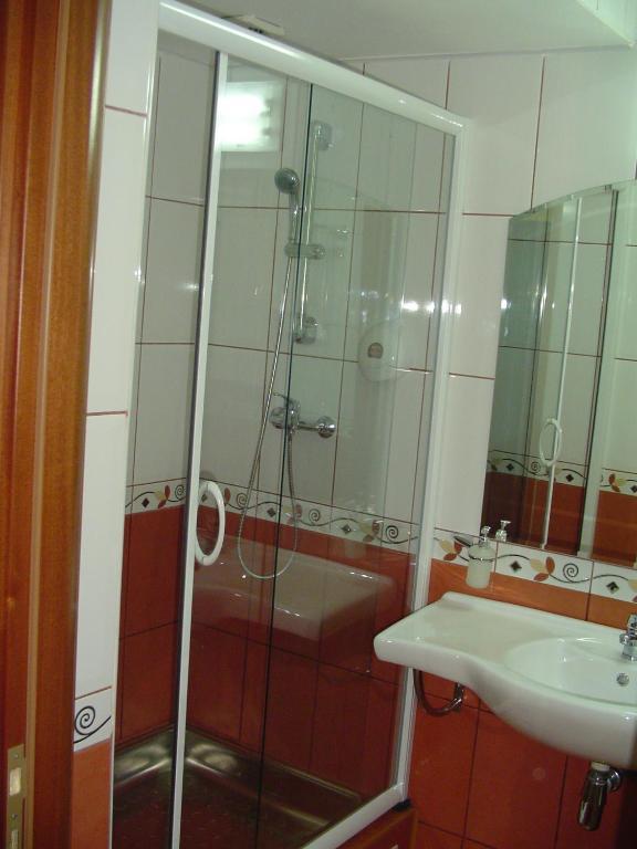 Hotel Europa Ploieşti Habitación foto